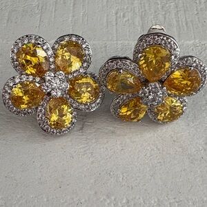 Elegant Yellow Flower Earrings Clip
